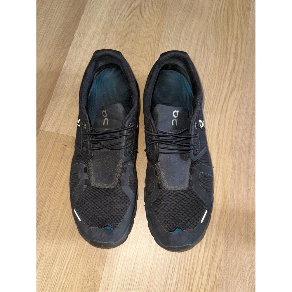 On cloud men’s black shoes